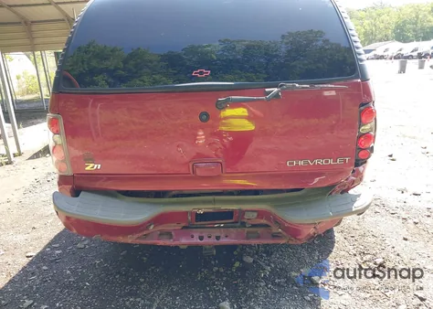 2004 Chevrolet Suburban 1500 Z71 из США, поврежденный, VIN 3GNFK16Z94G167899